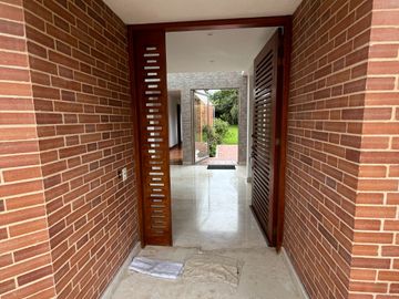 Espectacular casa para venta en Guaymaral