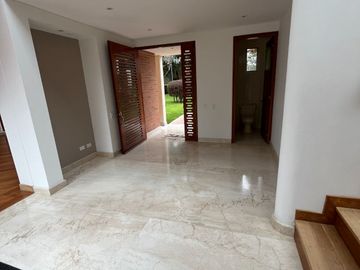 Espectacular casa para venta en Guaymaral