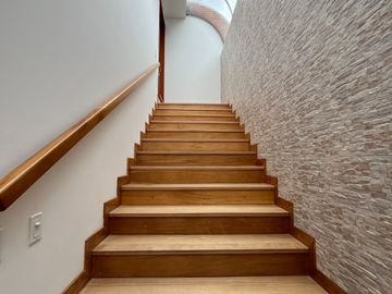Espectacular casa para venta en Guaymaral