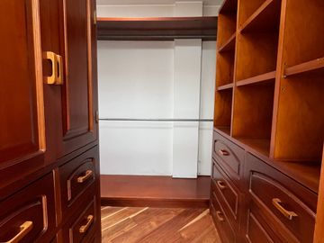 Espectacular casa para venta en Guaymaral
