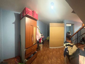 Vivienda de 3 pisos en Cercado de Lima
