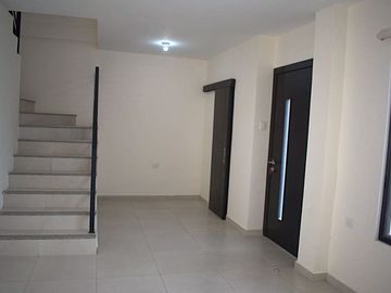 Casa en Venta en Urbanizacion Arboleia, Av. 25 de Junio Km 5 1/2, Machala, Ecuador
