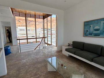 EXCELENTE CASA EN CONDOMINIO PLAYA BOCA LEON, KM. 79.5 AL LADO DEL CLUB REGATAS DE SAN ANTONIO