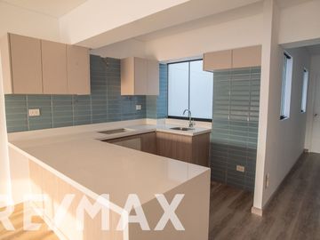 Venta Departamento De Estreno En Miraflores. 86M2