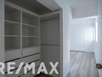 Venta Departamento De Estreno En Miraflores. 86M2