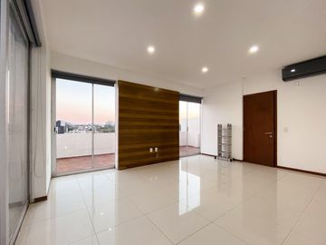 Departamento Penthouse en Venta Torre Elements Amueblado de Lujo Colomos Providencia