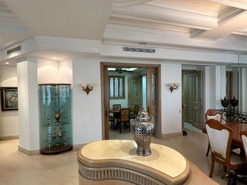 VENTA HERMOSO APARTAMENTO DE 350 METROS EN EL GOLF