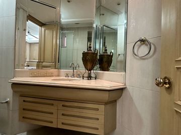 VENTA HERMOSO APARTAMENTO DE 350 METROS EN EL GOLF