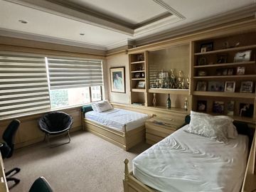 VENTA HERMOSO APARTAMENTO DE 350 METROS EN EL GOLF