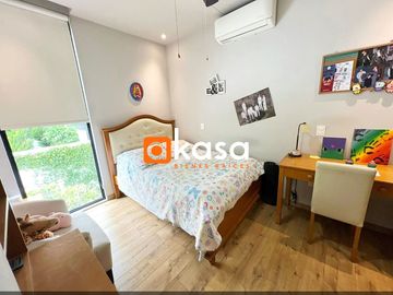 Casa en Venta en Torre Nación, Fundadores, Valle Oriente.