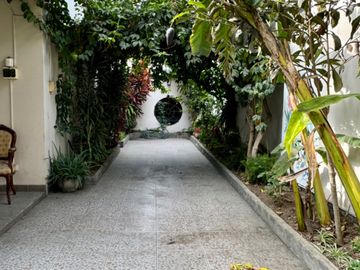 Vendo Hermosa Casa 330 m2 Vesalio San Borja