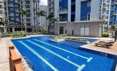 Luxuriously Interior Decorated and furnished 3 bedroom Lower Penthouse Unit in Trion Tower 2 BGC