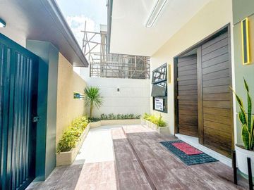 4 Bedroom Semi Furnished House and Lot for Sale in BF Resort, Las Piñas