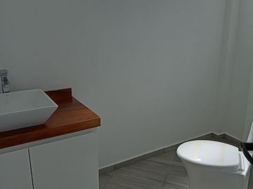 CASA TIPO LOFT DE DOS RECAMARAS CON ROOF GARDEN METEPEC DISEÑO CONTEMPORANEO