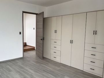 CASA TIPO LOFT DE DOS RECAMARAS CON ROOF GARDEN METEPEC DISEÑO CONTEMPORANEO