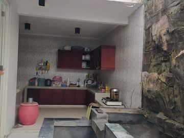 DIJUAL RUMAH DARMO SELATAN PERMAI 6