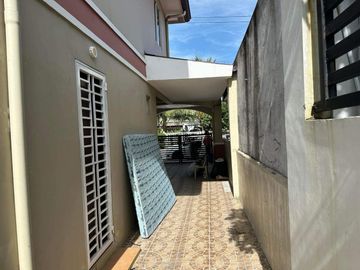 FOR SALE TWO STOREY HOUSE IN BACOLOR PAMPANGA