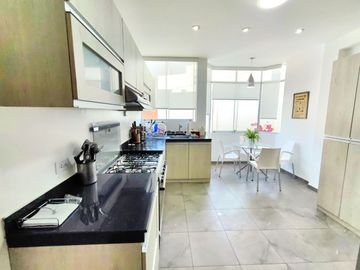 Se Vende Moderna Casa En La Residencial La Angostura