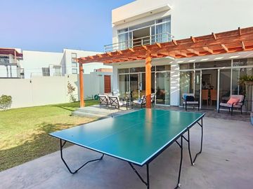 Se Vende Moderna Casa En La Residencial La Angostura