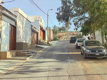 Se Vende Moderna Casa En La Residencial La Angostura