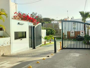 Se Vende Moderna Casa En La Residencial La Angostura