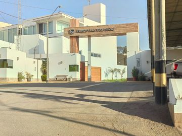 Se Vende Moderna Casa En La Residencial La Angostura