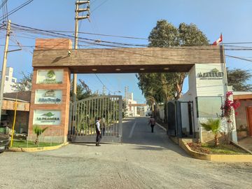 Se Vende Moderna Casa En La Residencial La Angostura