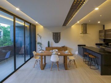 Penthouse de 2 Recámaras 3Baños en Aldea Zamá. Financiamiento directo.