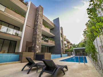 Penthouse de 2 Recámaras 3Baños en Aldea Zamá. Financiamiento directo.