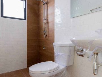Beautiful brand new house for sale modern style in Sanpeesuea area, Close to Pakhoi Market