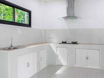 Beautiful brand new house for sale modern style in Sanpeesuea area, Close to Pakhoi Market