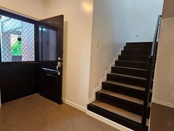 Well-Maintained Elegant House and Lot for Sale in Parañaque City