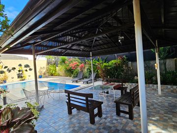 WELL MAINTAINED SINGLE DETACHED HOUSE AND LO WITH SWIMMINNG POOL IN BF HOMES PARAÑAQUE CITY