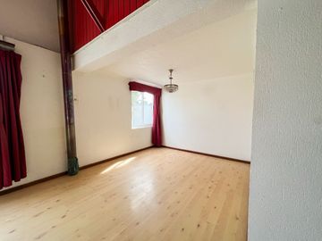 Linda casa en los Cóndores
