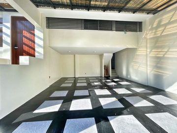 BRAND NEW MODERN ALLURING HOUSE & LOT FOR SALE BF HOMES