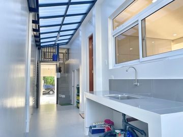 BRAND NEW MODERN ALLURING HOUSE & LOT FOR SALE BF HOMES