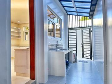 BRAND NEW MODERN ALLURING HOUSE & LOT FOR SALE BF HOMES