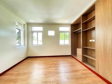 BRAND NEW MODERN ALLURING HOUSE & LOT FOR SALE BF HOMES
