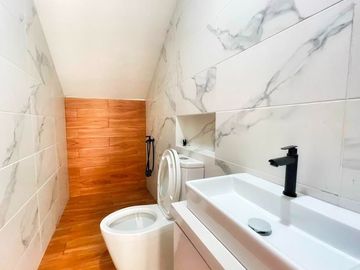 BRAND NEW MODERN ALLURING HOUSE & LOT FOR SALE BF HOMES