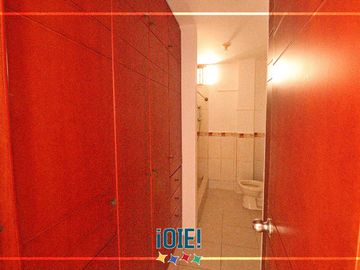 Casa de 3 dormitorios en Venta en Urbanizacion Mar Azul, Manta, Ecuador.