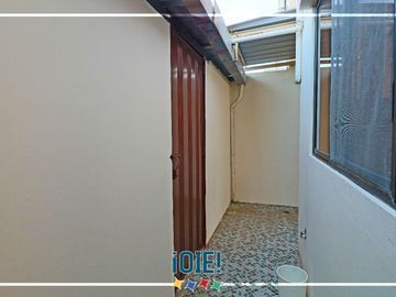 Casa de 3 dormitorios en Venta en Urbanizacion Mar Azul, Manta, Ecuador.