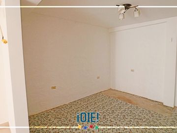 Casa de 3 dormitorios en Venta en Urbanizacion Mar Azul, Manta, Ecuador.