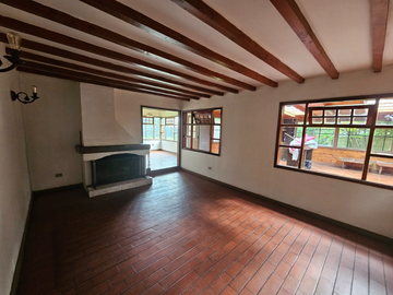 Venta de Hermosa Casa Clásica de 320m2, La Unión