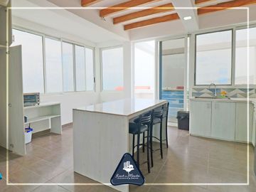 Casa de playa multifamiliar con cabaña y área adicional en Grey Stage, en Santa Marianita, Manta