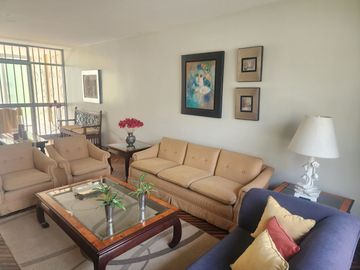 ESPECTACULAR CHALET 2 PLANTAS IMPECABLE NEPTUNO FRENTE JOCKEY PLAZA