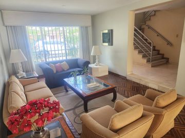 ESPECTACULAR CHALET 2 PLANTAS IMPECABLE NEPTUNO FRENTE JOCKEY PLAZA