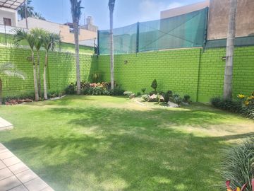 ESPECTACULAR CHALET 2 PLANTAS IMPECABLE NEPTUNO FRENTE JOCKEY PLAZA