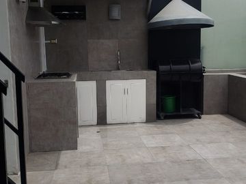 Alquiler de Exclusivo Departamento Triplex cerca del Óvalo Higuereta