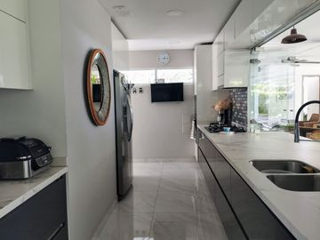 VENDO CASA EN LA MORADA CALI VALLE DEL CAUCA