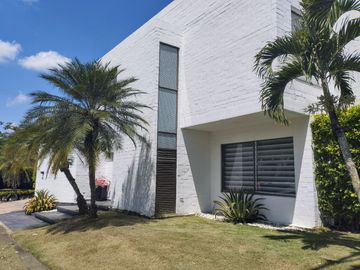 VENDO CASA EN LA MORADA CALI VALLE DEL CAUCA